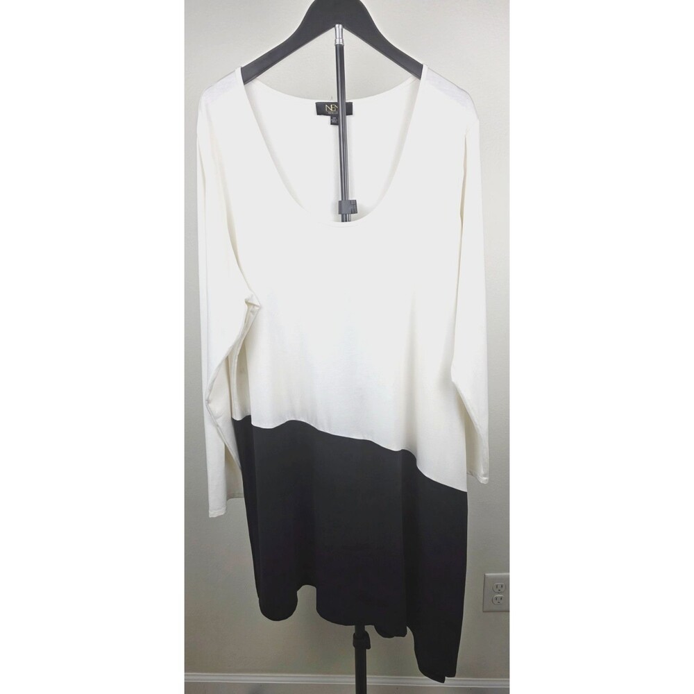NENE LEAKES Black & White Colorblock Asymmetric Long Sleeve Knit Tunic Top SZ 2X
